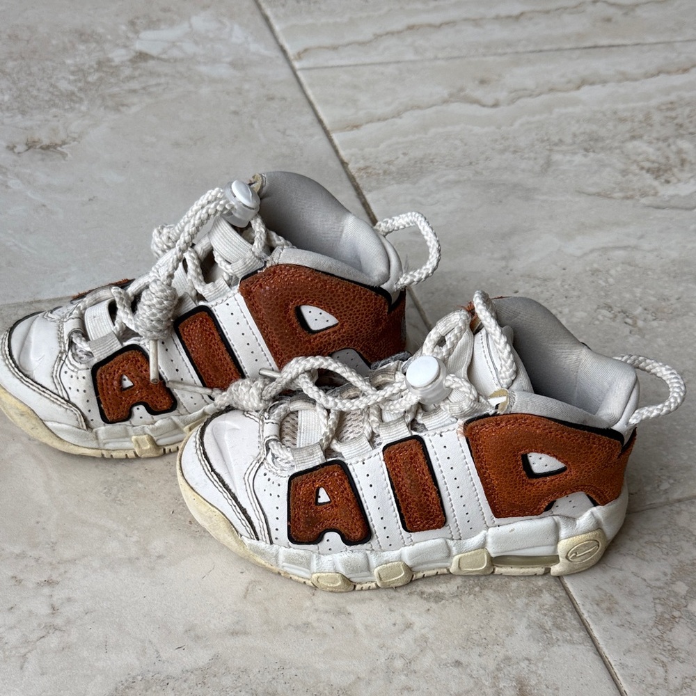 Nike air more uptempo